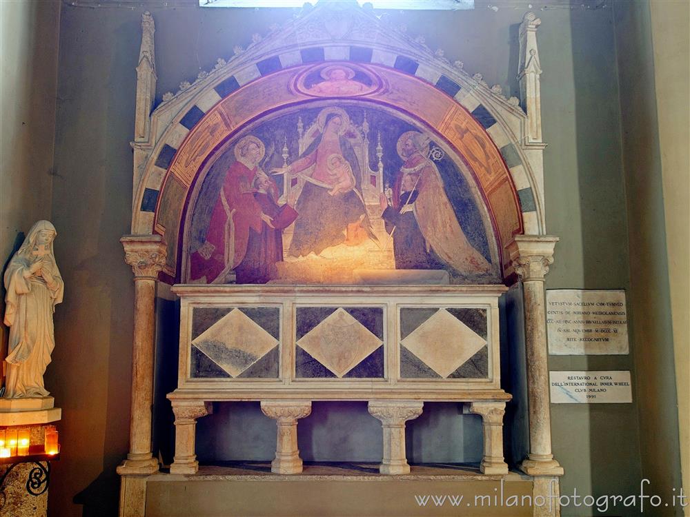 Milano - Tomba de Robbiani nella Basilica di San Lorenzo Maggiore
